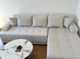 Apartman Lux Capital