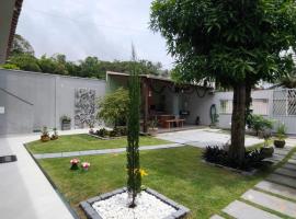 Casa de Praia Área de Churrasco Próx Praia da Biologia Sesc, hotel em Aracruz