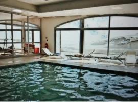 Hourquette, hotel in Bagnères-de-Bigorre