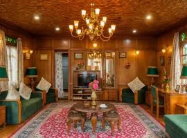 Lalarukh Group of Houseboats