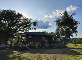 Baan Klang Na Wooden Retreat, hotel i Pai