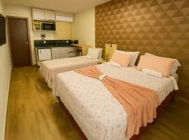 Studio moderno com piscina 350m do mar