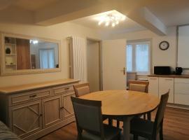 Magnifique studio neuf et indépendant à la campagne, Hotel in Dignac