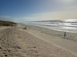 Mobil home 6 personnes Camping 5 étoiles Montalivet、モンタリヴェ・レ・バンのホテル