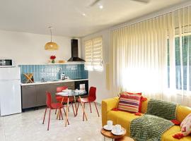 Cuba Business - ZAC Hibiscus - Bureau dédié, hotel in Cayenne