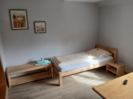 Ferienwohnung-Monteurswohnung "Landhotel-Weining", ξενοδοχείο σε Schluchtern