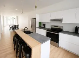 New and renovated - Grande-Allée - 3 bedrooms - 5 beds