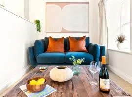 Ye Old Mill - Boutique apartment with parking