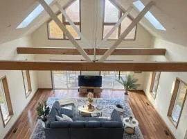 Blue Bird Chalet 5BR with Sauna near Skiing