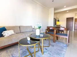 Modern apartment steps from the Malecón and the beach