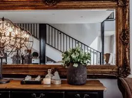 The Black Barn - Panoramic, Private & Luxury