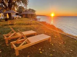 Springtime on the Lake Erie - 180 degree views and game arcade