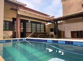 Casa com Piscina Peró