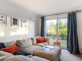 Cosy 2-Bed Maisonette in Ashford