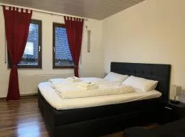 Ruby Rose - Business & Family Apartment