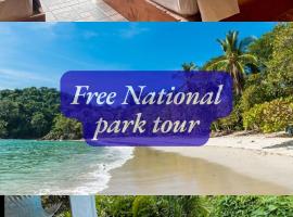 Kika Zaru Free park tour and breakfast, strandhotel in Quepos