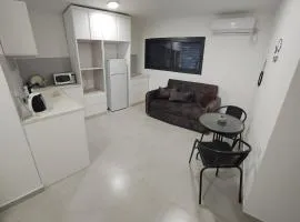 B&B Amit 15 minutes from the airport - אירוח כפרי עמית 15 דקות משדה תעופה