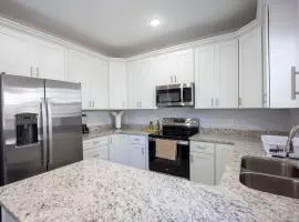 2 Min to Downtown - 9 to Elon - Fast Wi-Fi