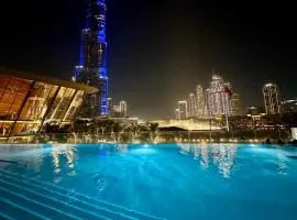 Grande Signature Burj Khalifa view 4 Min walk Dubai Mall Infinity Pool with Fountain View Free parking By The Meridian