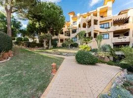 Apartment near Benalmádena s golden beaches