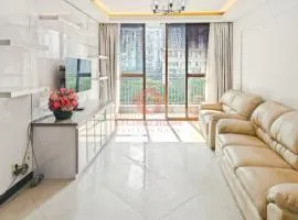 Newly Apt taman Rasuna 3BR Pool, Wi-Fi, Netflix