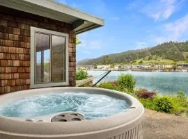 Dockside getaway with hot tub & dock