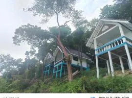 Sea view cliff cabin house kantiang bay