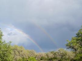 Bigfoots Bungalow, khu cắm trại ở Bandera