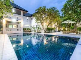 Phuket Leisure Time Hotel