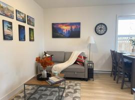 Cozy Retreat for City & Nature Adventures, hotel in Langford