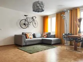 LOLLIPOP - metro to the opera 4 mins away