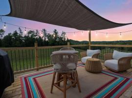 WiFi Firepit Fishing Pond - FarmView, hotel v destinaci Hazel Green