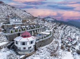 Echor - The Koti Village Resort Kufri, campismo de luxo em Kūfrī