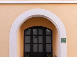 Ca La Padrina, hotel en Torre del Español