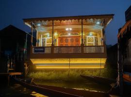 Lalarukh Group of Houseboats