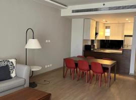 Aeon Towers 2BR, hotel em Sheikh Zayed