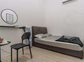 THe PODIUM APARTMENT CASETTA HOMESTAY 1, capsulehotel in Kuching