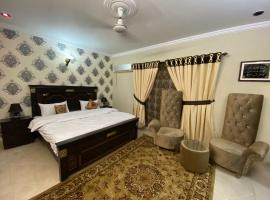 Relax Lodge Family Guest House, hotel in Islamabad