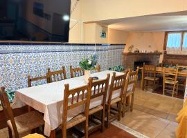 Hostal San José, ξενοδοχείο σε Naval