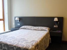 Casa Rural Las Bodegas II, hotel i Valbuena de Duero