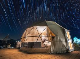 DESERT ROSE lUXURY CAMP, apartment in Wadi Rum