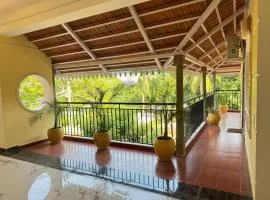 La Coromandel Luxury - TIE