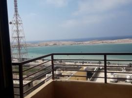 مرسي مطروح شقه مفروشه سوبر مطله علي فيو بانوراما للبحر, allotjament amb cuina a Marsa Matruh