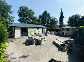 FELICITY - Family Home in the forest