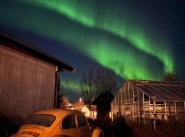 Aurora capsule BnB, hotel in Fauske