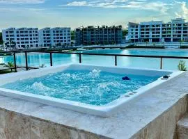 Majestic Lakefront Penthouse with Jacuzzi The City Beach Punta Cana RD