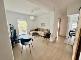 55sm apartment Voula 4pax