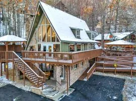 High Bear Activity, Handicap Ramp, Hot Tub, Fire Table, Game Room, Family Cabin
