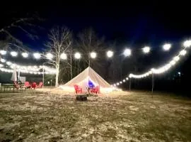 Rustic Bell Tent on a Texan Farm, Nestled in the Sam Houston National Forest, Perfect for a Weekend Getaway