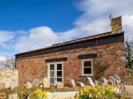 Wilf's Barn, romantic cottage with free parking
